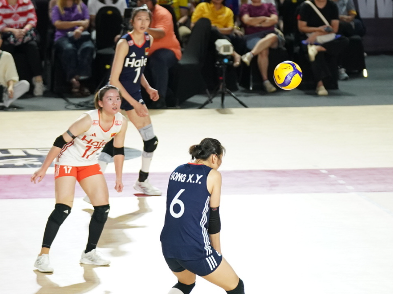 唐欣肯定是, 发球就帮助