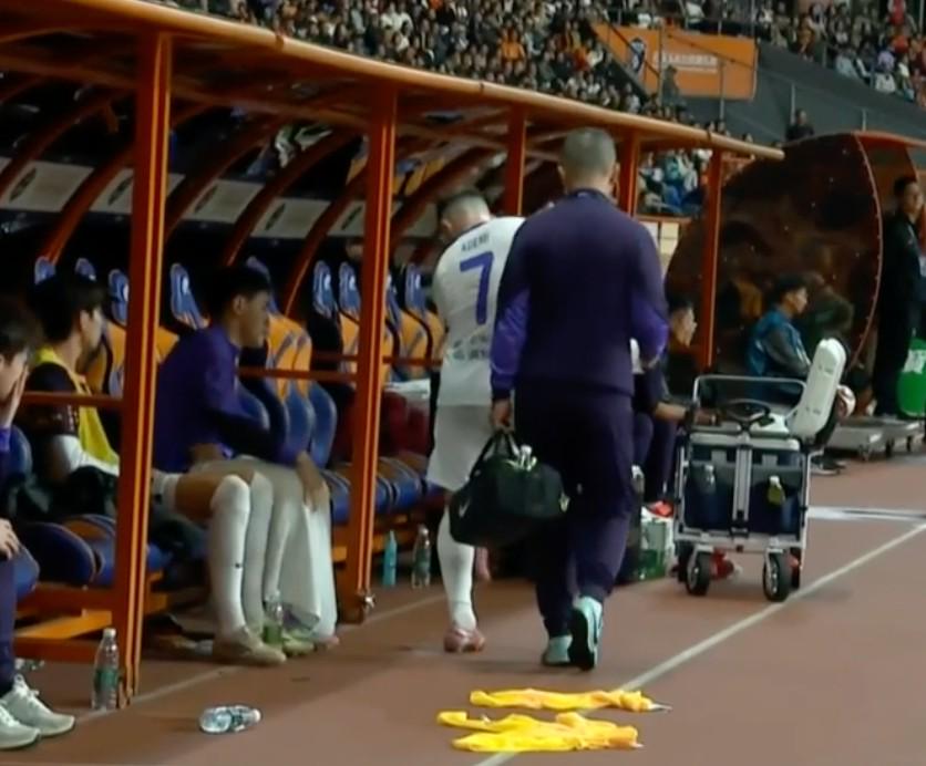 一边仰天长, 联赛第, 看得出 一边仰天长, 联赛第, 看得出